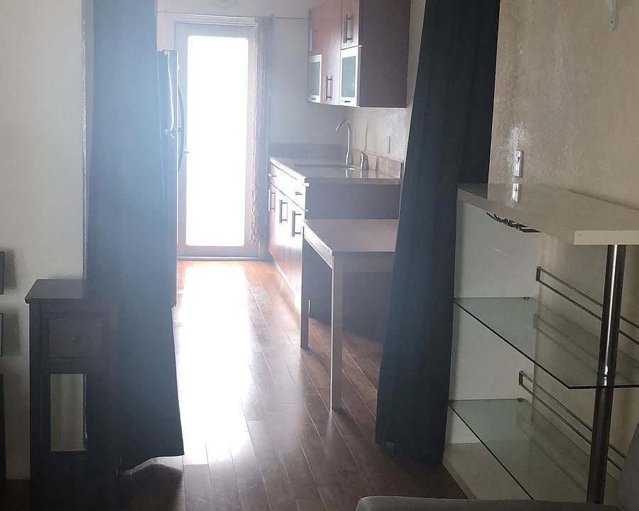 2nd image of 1010 Pennsylvania Ave APT 11