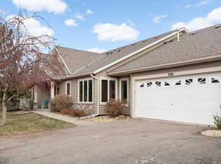 920 Stratford Ln W, Burnsville, MN 55337