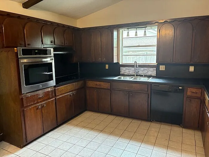 1903 Burnt Oak St — Photo 14