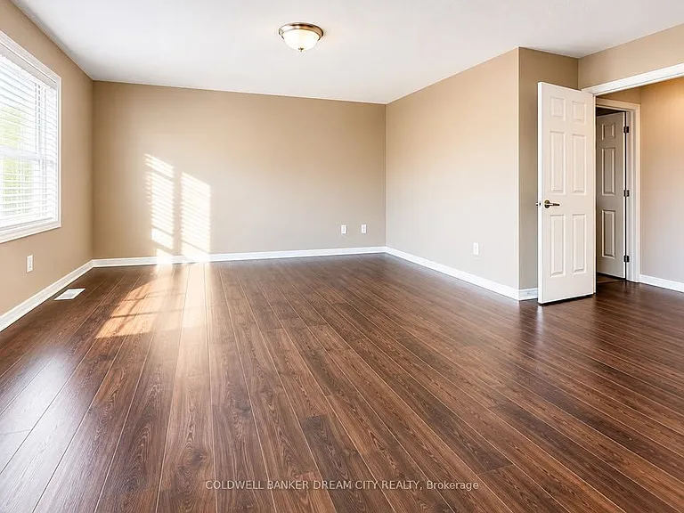 1124 Solomon Ct — Photo 10