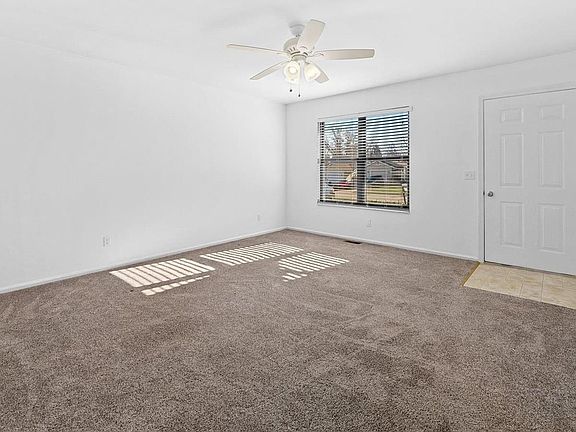 4th image of 2287 N Village Dr