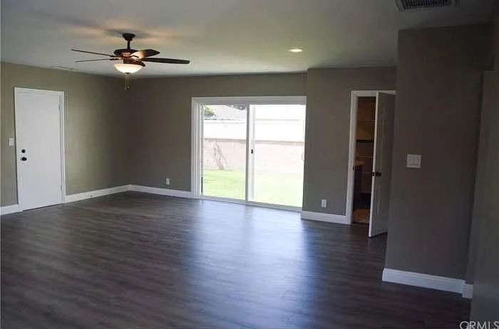 3403 Roxanne Ave — Photo 12