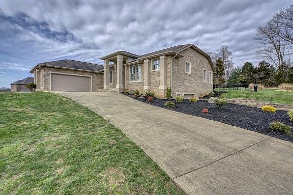 2nd image of 106 Lake Harbor Dr