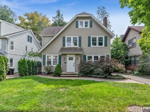 246 W Hudson Avenue, Englewood, NJ 07631