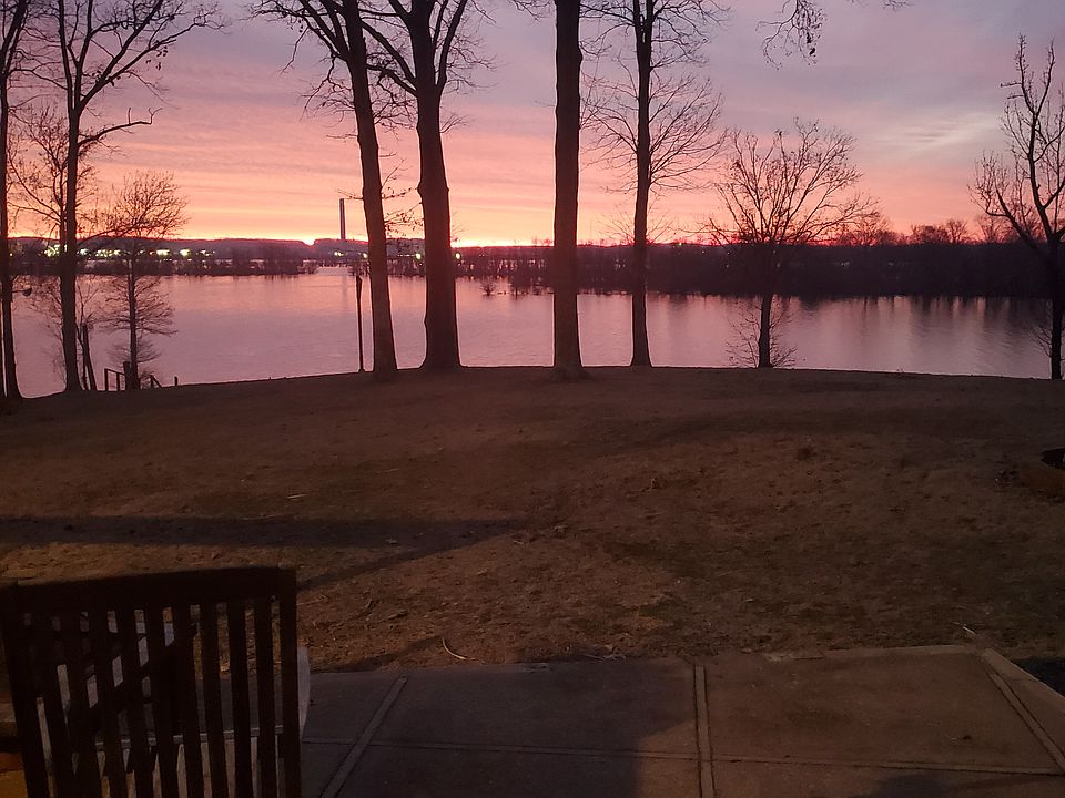 1st image of 755 Cypress Ck Dr