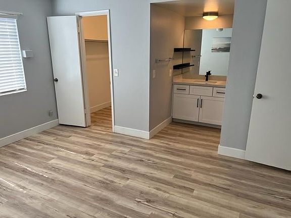 4th image of 829 S Farmer Ave APT 1