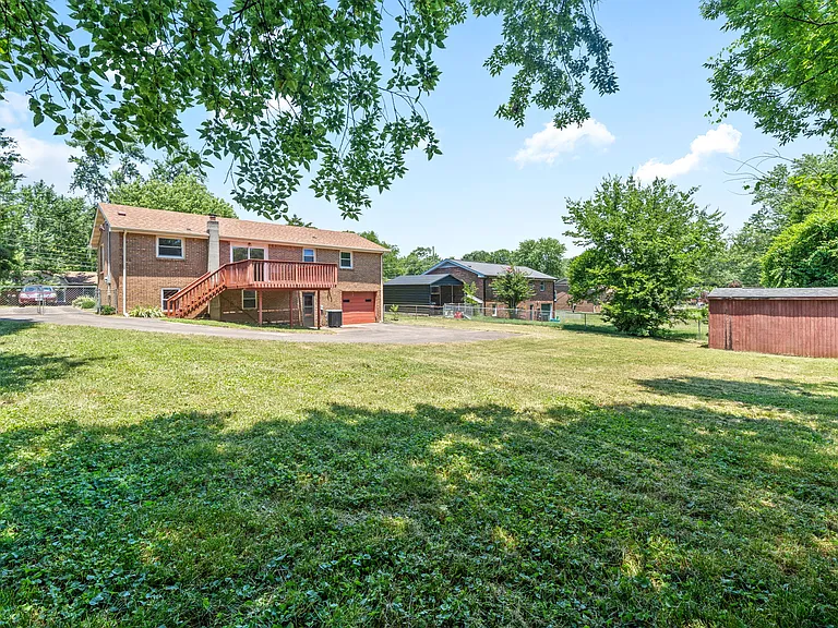 208 Aster Dr — Photo 25
