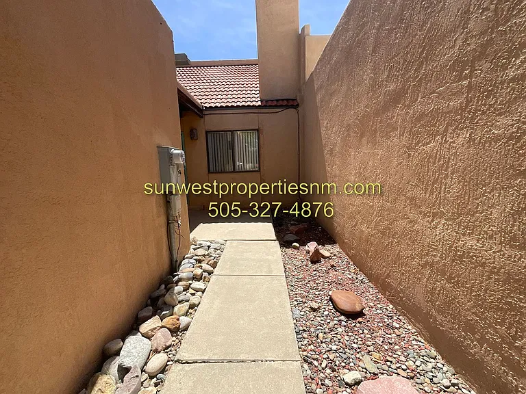 3848 N Butler Ave — Photo 2