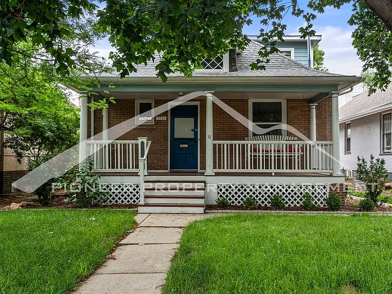 3256 Meade St — Photo 1