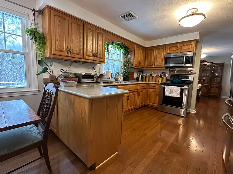 37 Partridge Hollow Rd — Photo 7