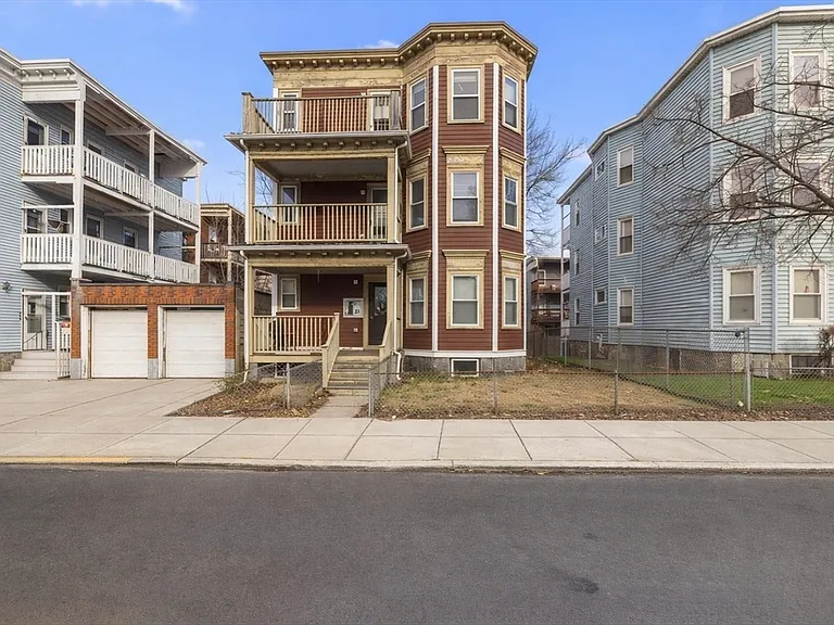 25 Howes St #3 — Photo 14