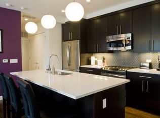 1216 W Arthur Ave APT 402, Chicago, IL 60626