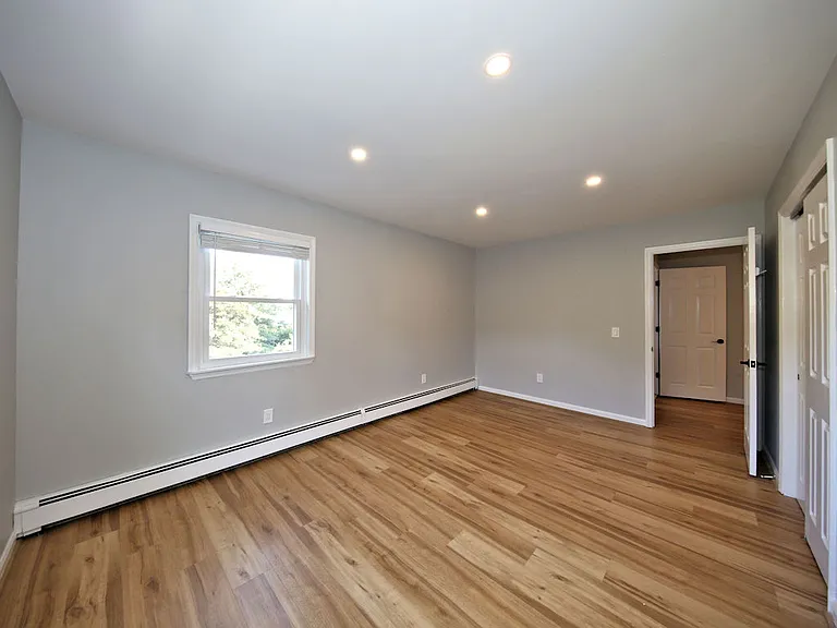 33 Summit Ave — Photo 7