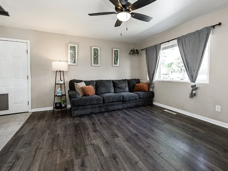 1703 Harrow Rd — Photo 11