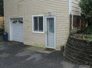 12 Kivy St, Huntington Station, NY 11746