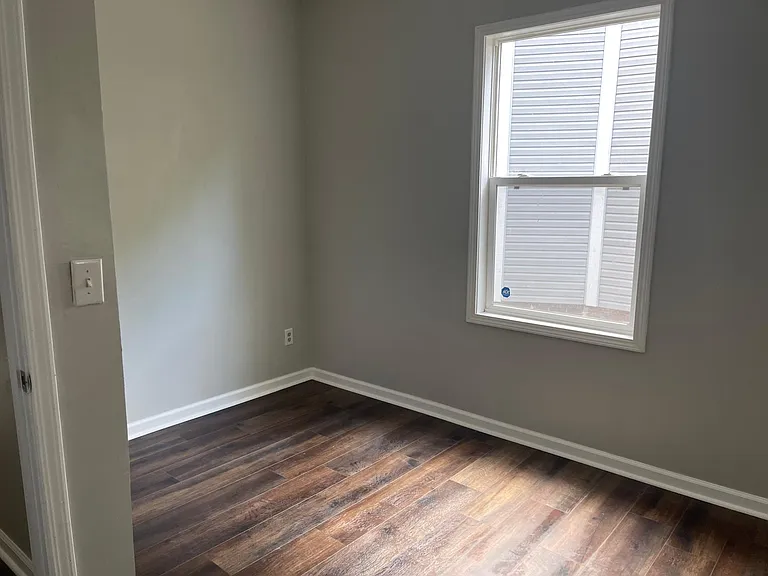705 W Charles St #2 — Photo 7