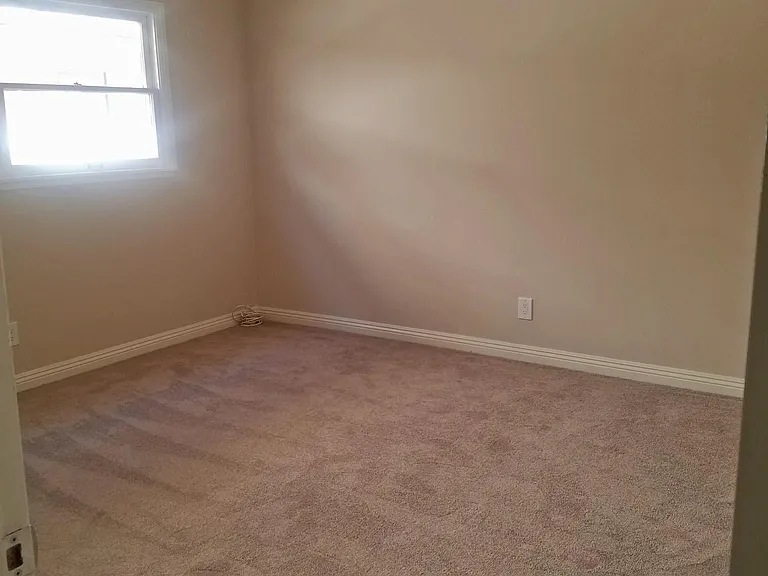 15158 Dickens St #1 — Photo 11