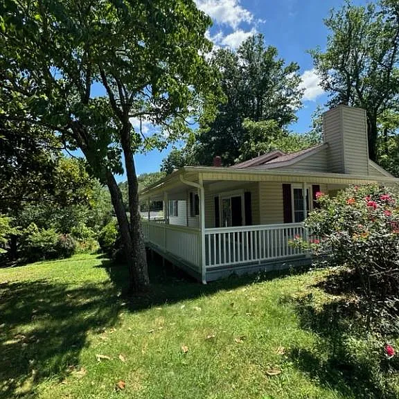 211 Woodland Dr — Photo 6
