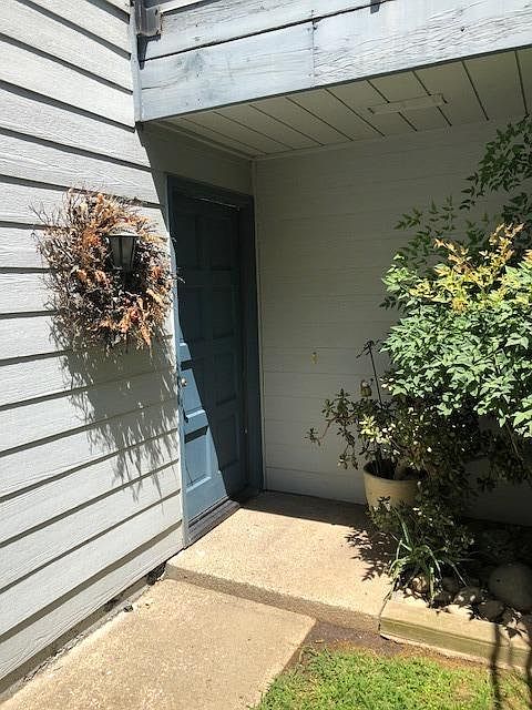 1st image of 445 Almond Dr APT 51