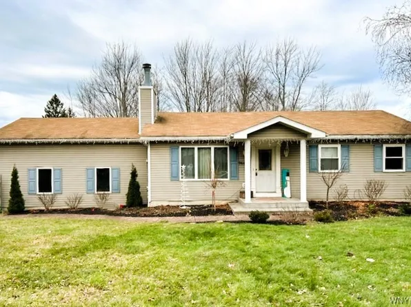 9640 Ellicott St, Angola, NY 14006