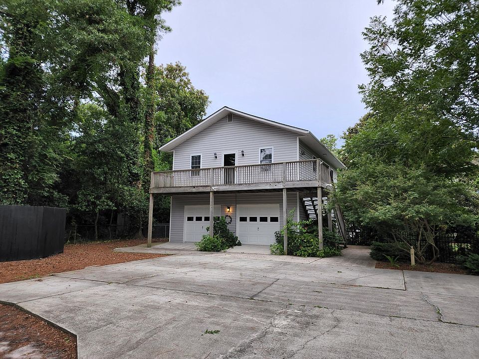 Street view of Apartment