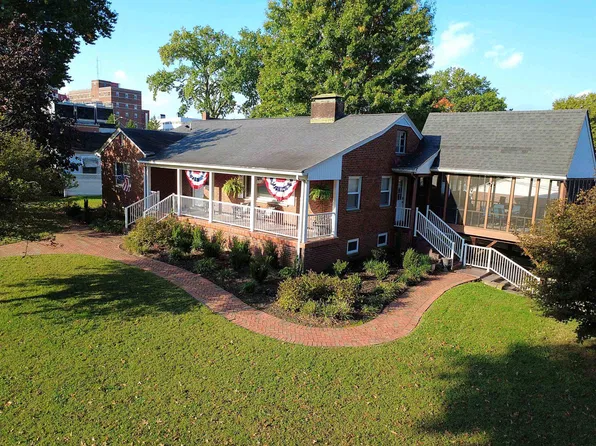 2841 N Staunton Rd, Huntington, WV 25702
