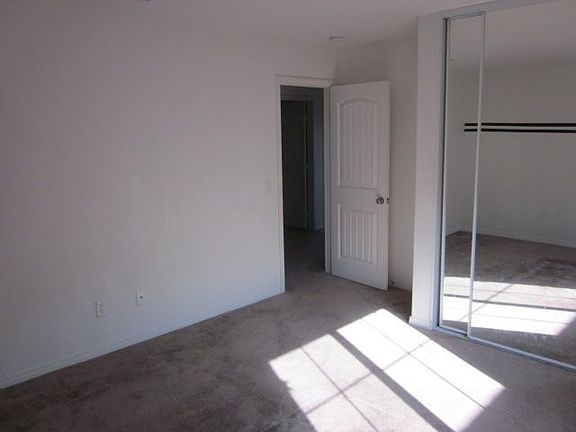 2nd image of 53199 Iceberg St