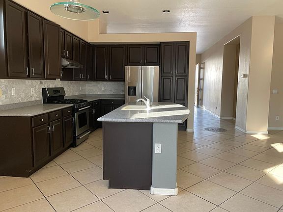 5th image of 3720 S Camellia Pl