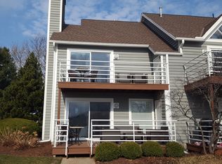 176 Marina Point Dr, Sandusky, OH 44870