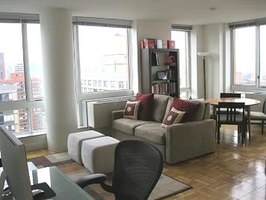 Rented by Corcoran | media 3