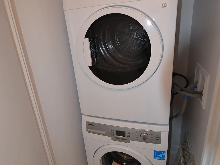125 Redpath Ave #401 — Photo 5