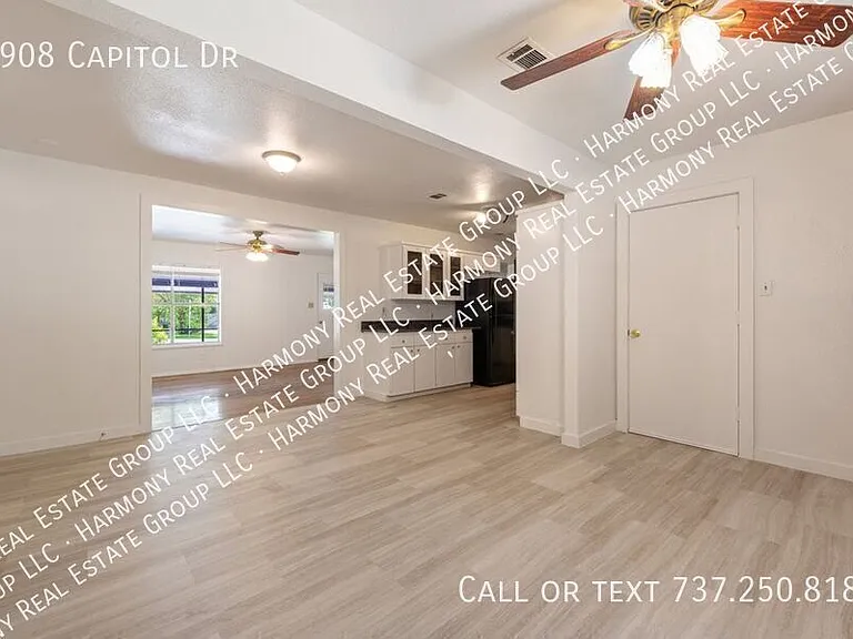 8908 Capitol Dr — Photo 5