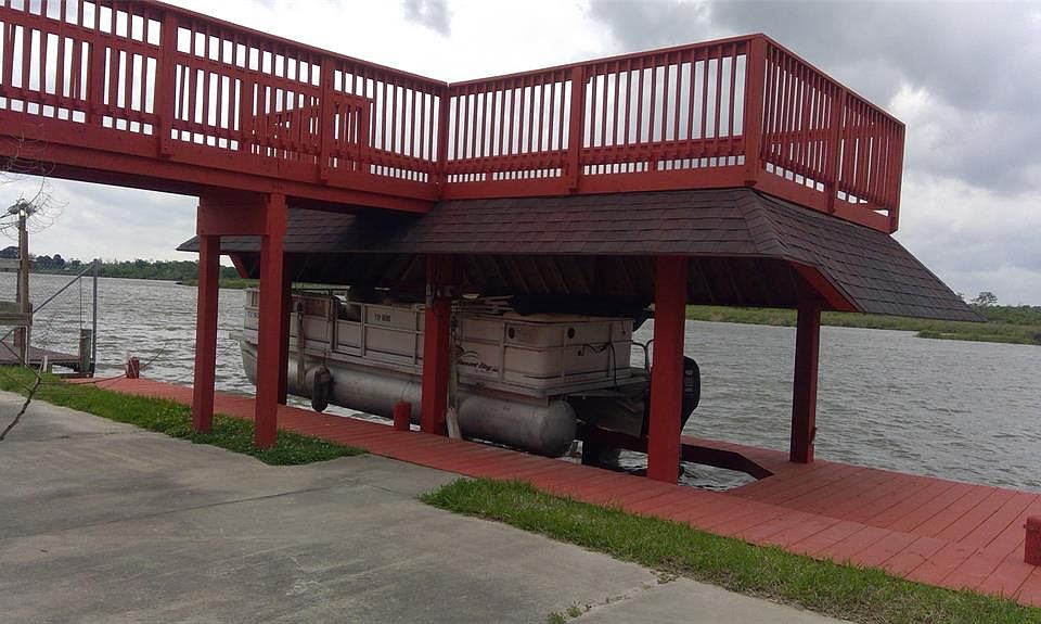 2nd image of 5024 Scenic Dr