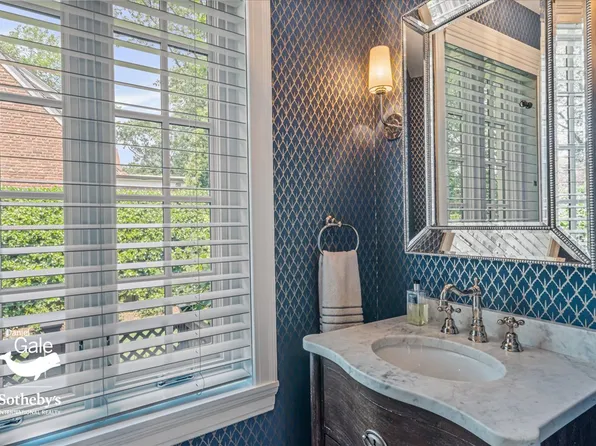 165 Slocum Crescent image 16 of 59