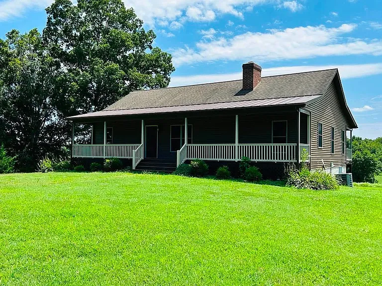 868 Longshot Ln — Photo 1