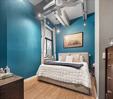 Sold by Compass | media 4