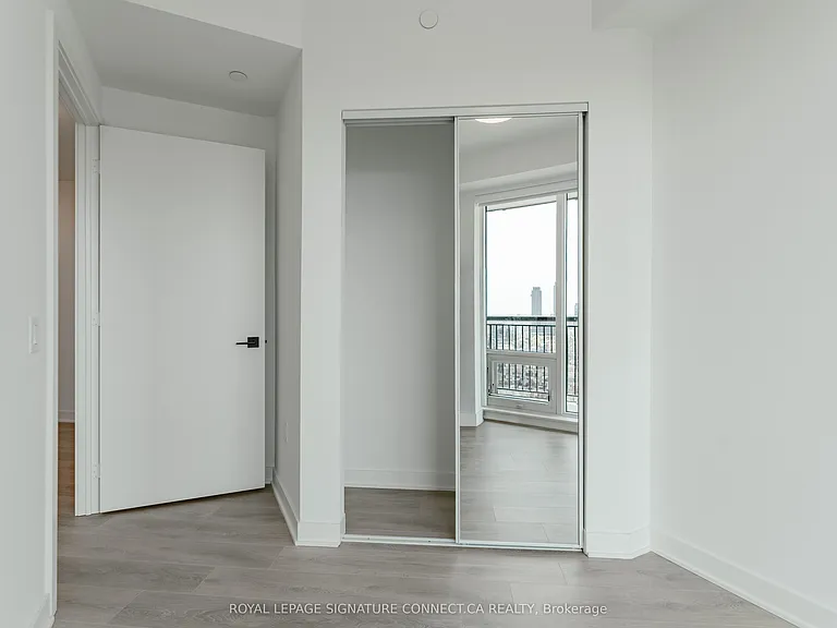 1185 Dupont St #1307 — Photo 14