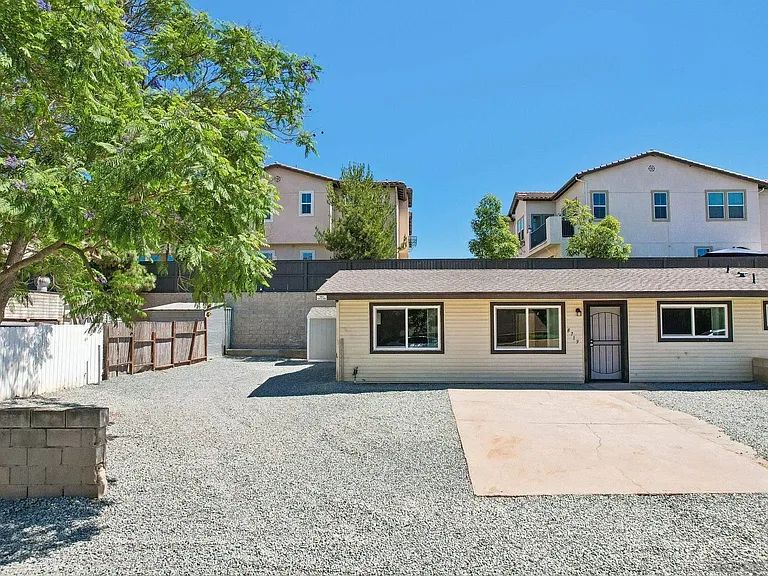 8717 Carribean Way — Photo 37