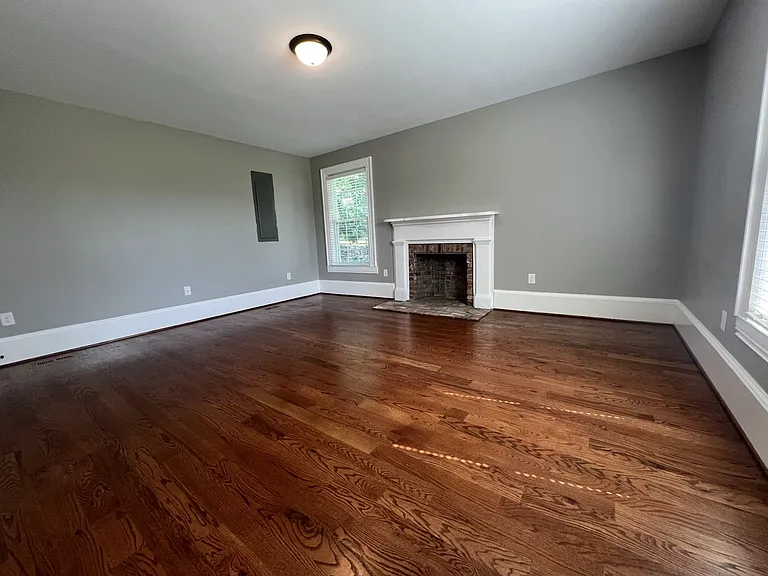 290 Kirk Ln — Photo 7