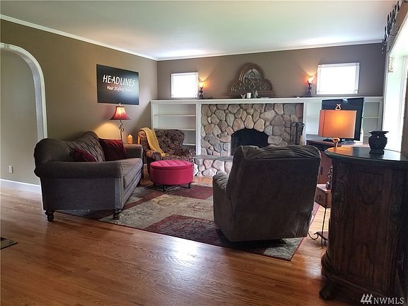 4th image of 5817 Central Park Dr
