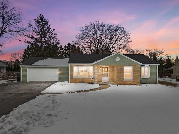 N62W23905 Sunset DRIVE, Sussex, WI 53089