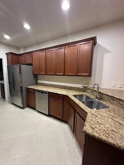 3 bed, 2.5 bath, 1533 sqft, $3,500 — Photo 4