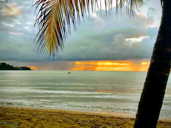 225 Cala De Hucares E, Naguabo, PR 00718