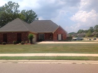 113 Bainbridge Xing, Canton, MS 39046