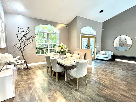 3rd image of 3013 Homestead Oaks Dr