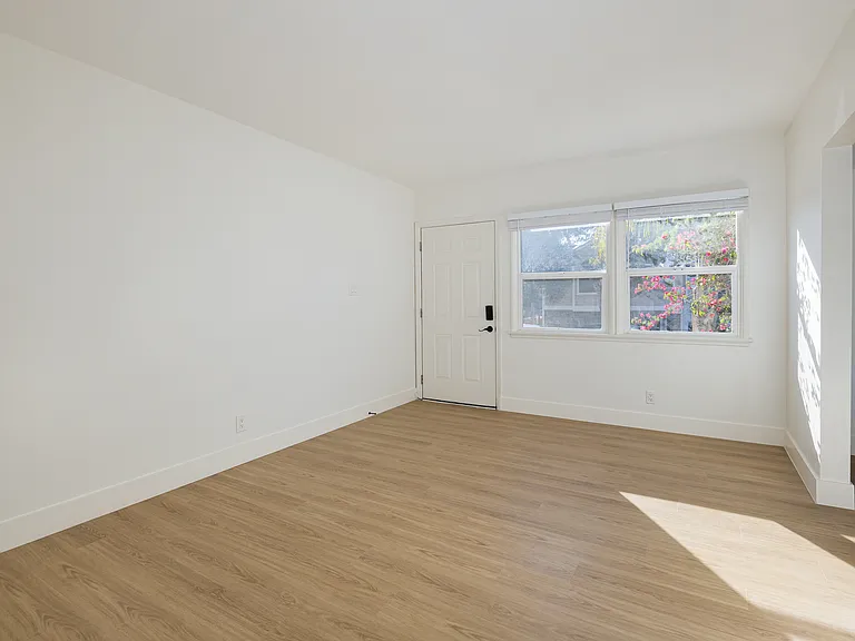 2023 Mathews Ave #A — Photo 11