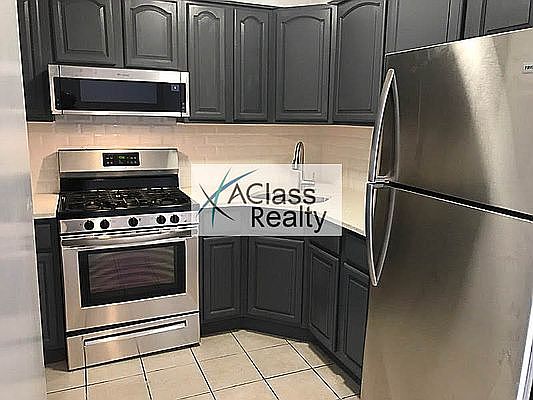 5th image of 23-27 Steinway St #3B