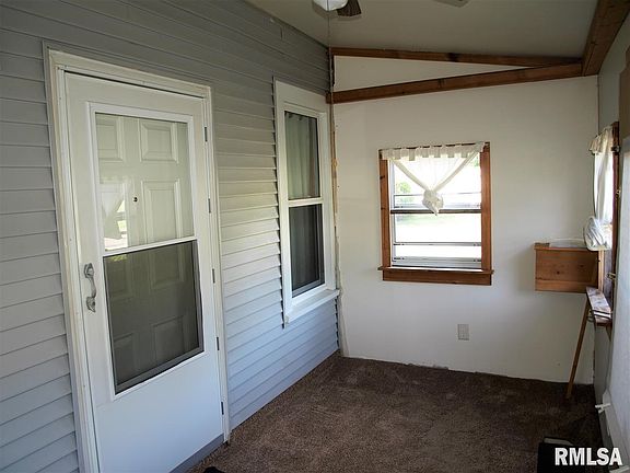 3rd image of 1490 Morton Ave