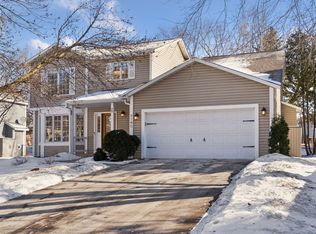 9145 Belvedere Dr, Eden Prairie, MN 55347