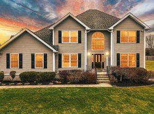 24 DUNTHORNE Drive, Bloomingburg, NY 12721